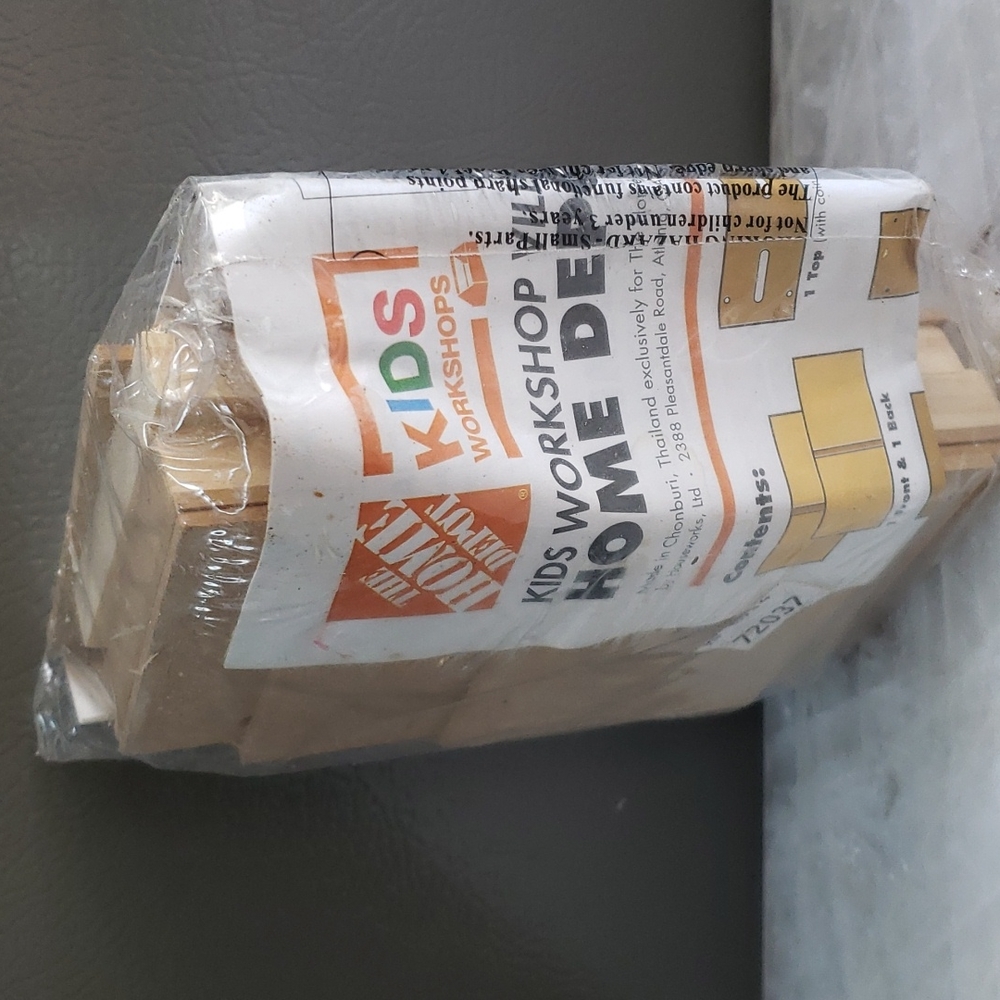 The Home Depot Kids workshop Home Depot Store Bank ( FINAL PRICE )